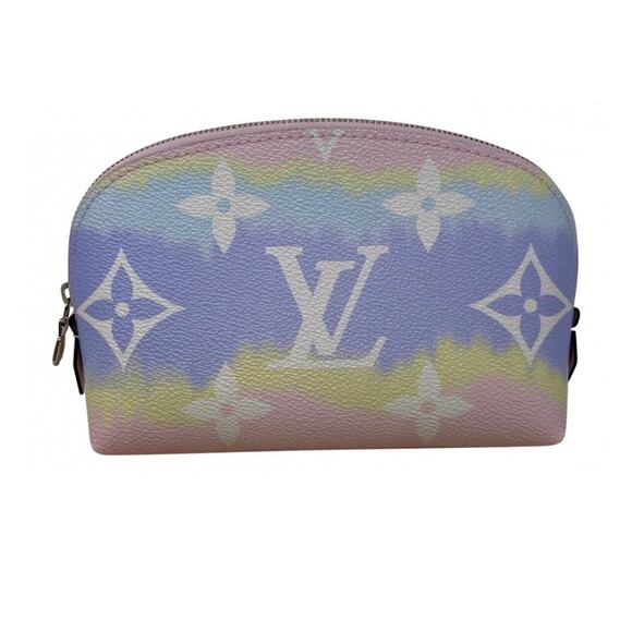 Louis Vuitton Monogram Giant LV Escale Pochette Cosmetic Cosmetic Pouch - Picture 10 of 10